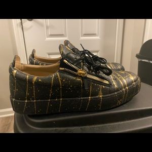 Brand new, never worn. I have receipts to verify they are real.